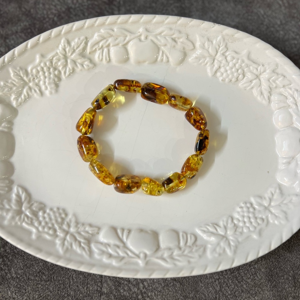 100% national amber bracelet  12.2 g